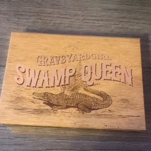 Grav3yardgirl Swamp Queen Palette